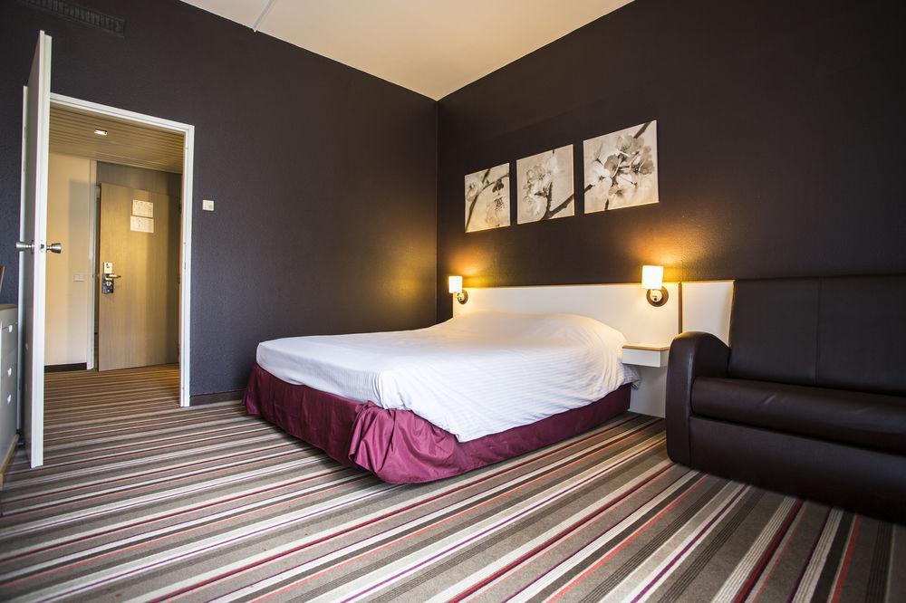 Hampton'S Hotel Namur Wepion ภายนอก รูปภาพ