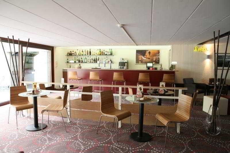 Hampton'S Hotel Namur Wepion ภายนอก รูปภาพ