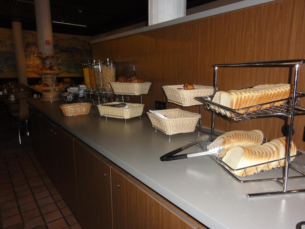 Hampton'S Hotel Namur Wepion ภายนอก รูปภาพ